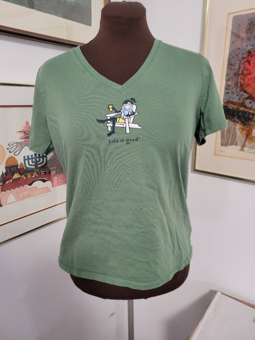 Life is Good Green size Medium Like New
